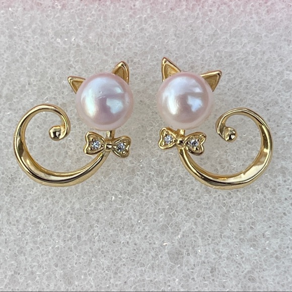 NEW 925S Real 6mm Cultured Freshwater Pearl Cat Shape Stud Earrings - Gold Tone - Picture 5 of 10